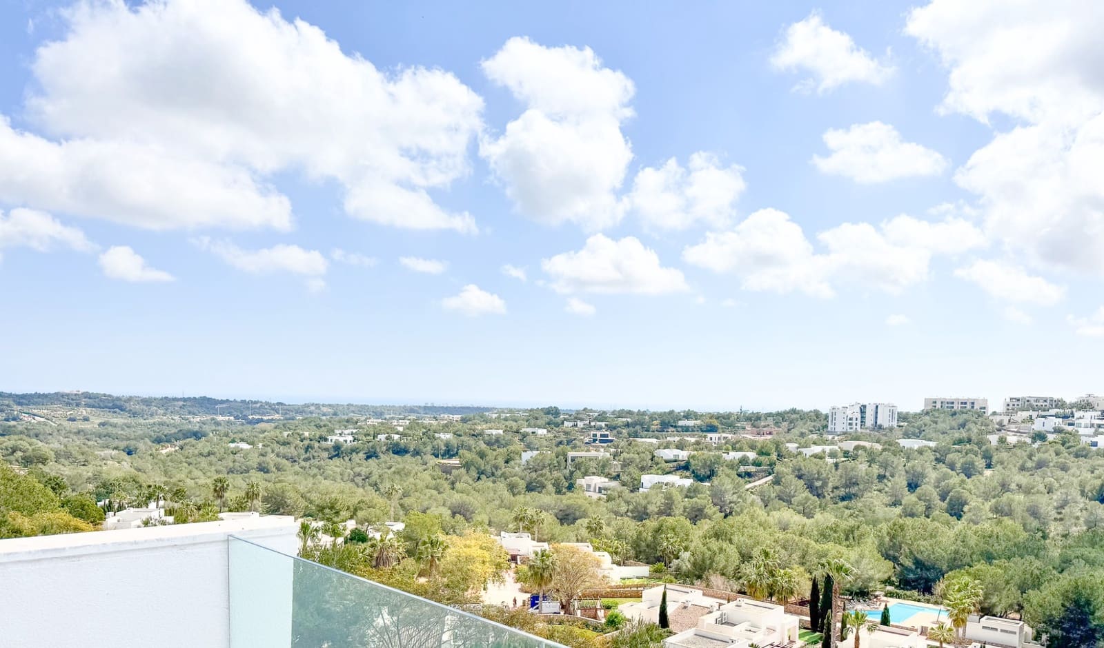 3 quarto Apartamento para venda em Las Colinas Golf com piscina - 590 000 € (Ref: 9714623)