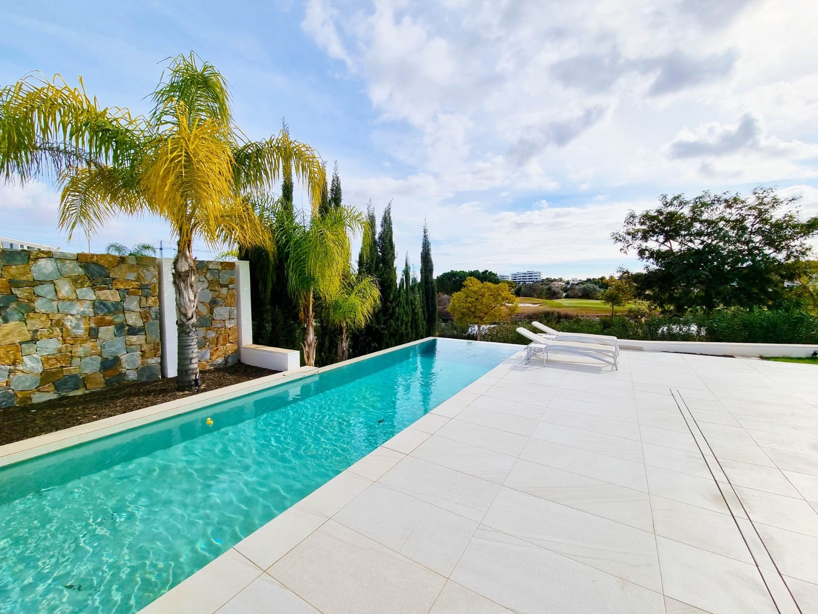 3 soveværelse Villa til salg i Las Colinas Golf med swimmingpool - € 1.390.000 (Ref: 9784110)