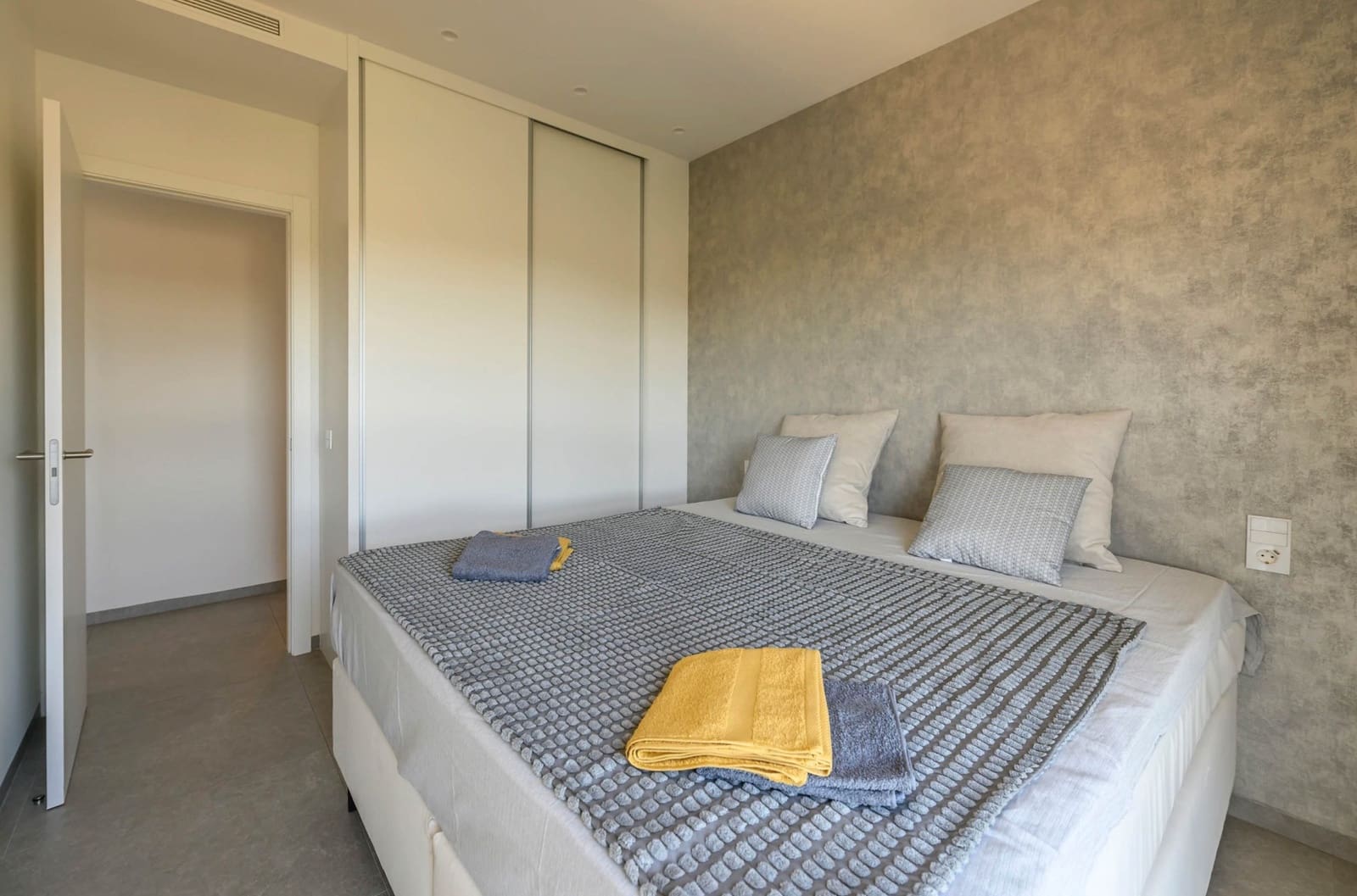 3 sypialnia Apartament na sprzedaż w Las Colinas Golf z basenem - 479 000 € (Ref: 9798968)