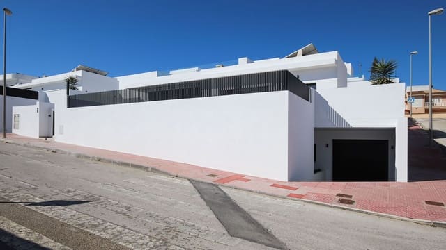 4 soveværelse Villa til salg i Ciudad Quesada, Rojales med swimmingpool garage - € 788.750 (Ref: 9810395)