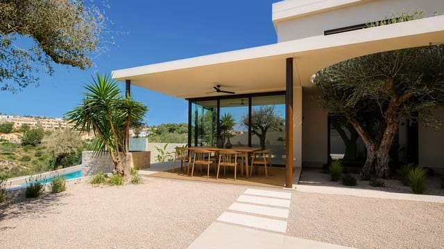Chalet de 4 habitaciones en La Marina, Elche / Elx en venta con piscina garaje - 1.497.750 € (Ref: 9824034)