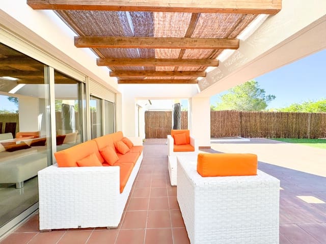 3 soverom Villa til salgs i Las Colinas Golf, Orihuela med svømmebasseng - € 479 000 (Ref: 9840866)