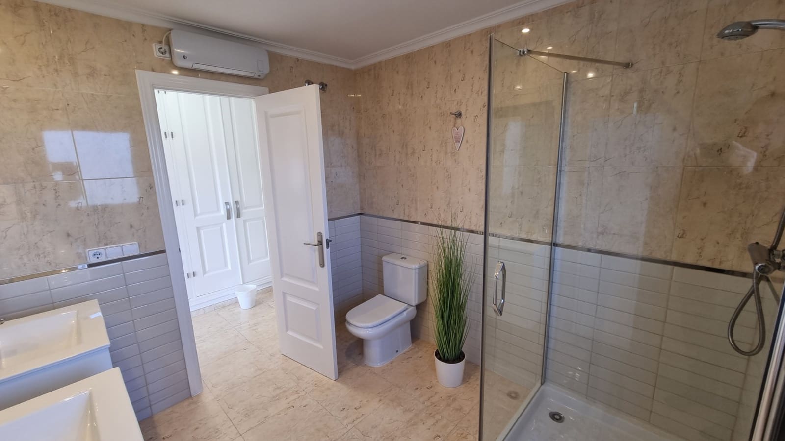 2 slaapkamer Penthouse te koop in Campoamor met zwembad garage - € 395.000 (Ref: 9936846)