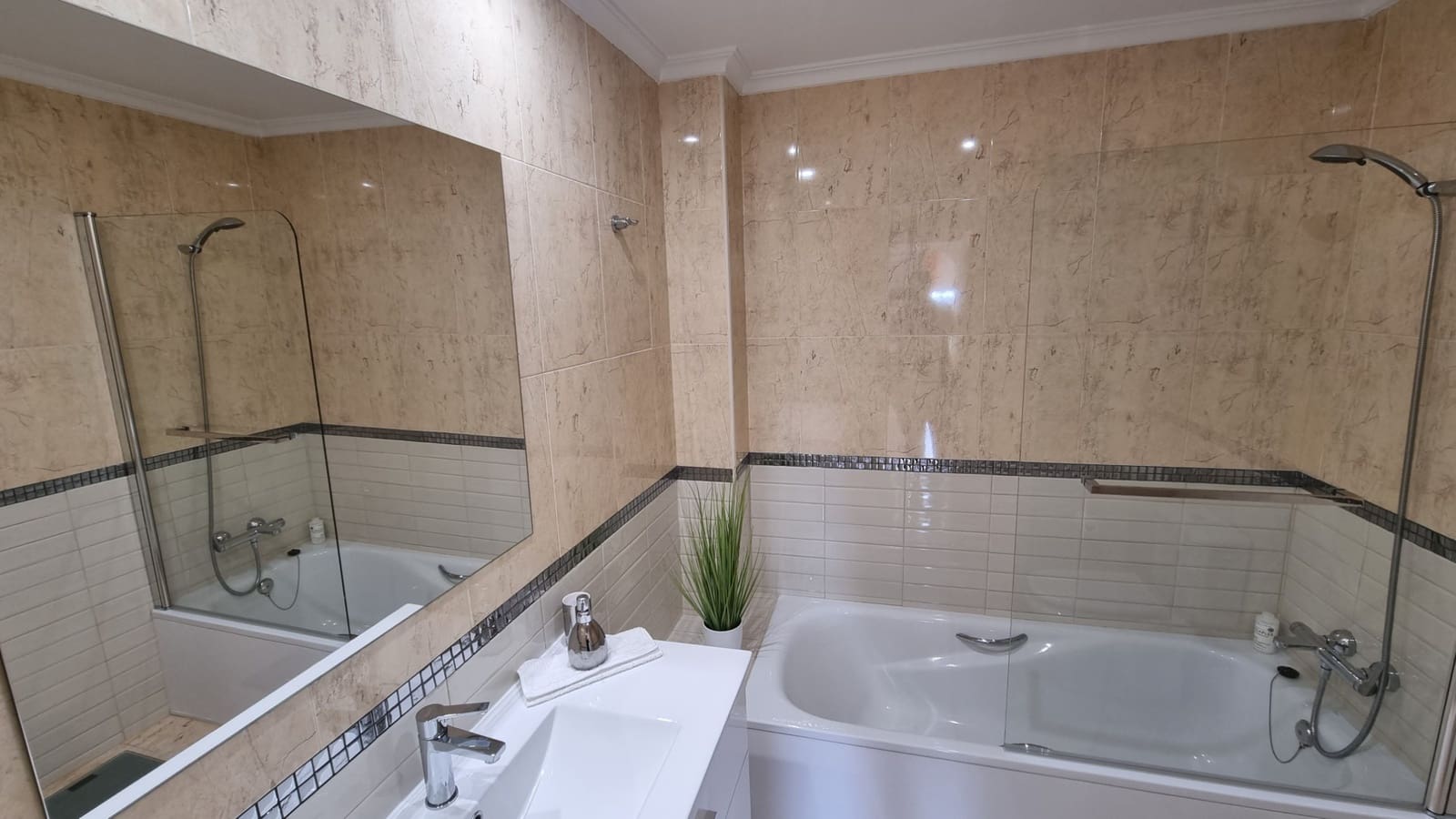 2 slaapkamer Penthouse te koop in Campoamor met zwembad garage - € 395.000 (Ref: 9936846)