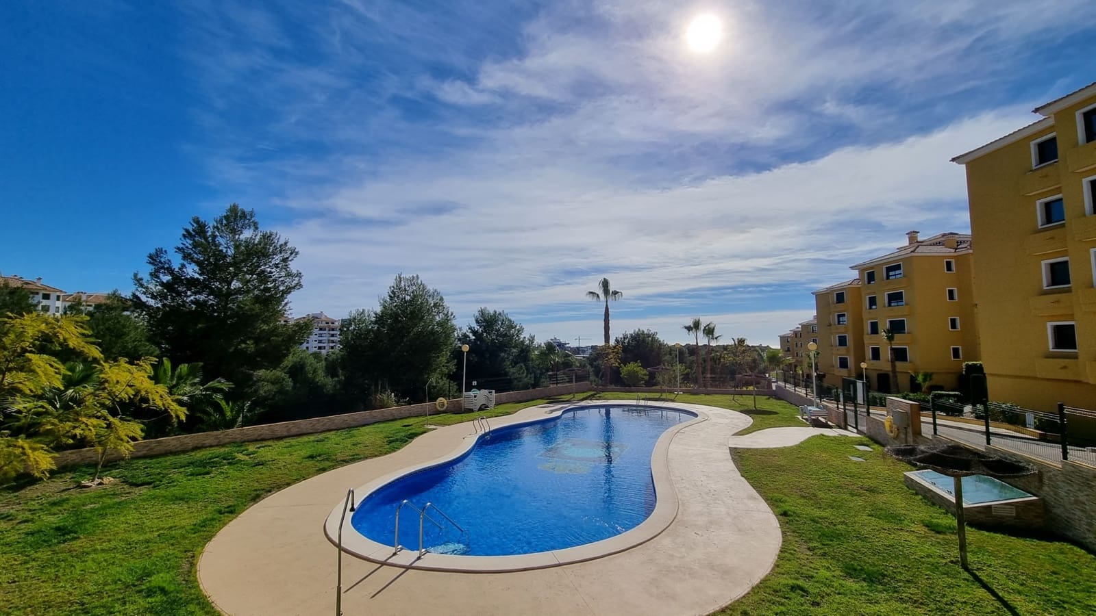 2 slaapkamer Penthouse te koop in Campoamor met zwembad garage - € 395.000 (Ref: 9936846)