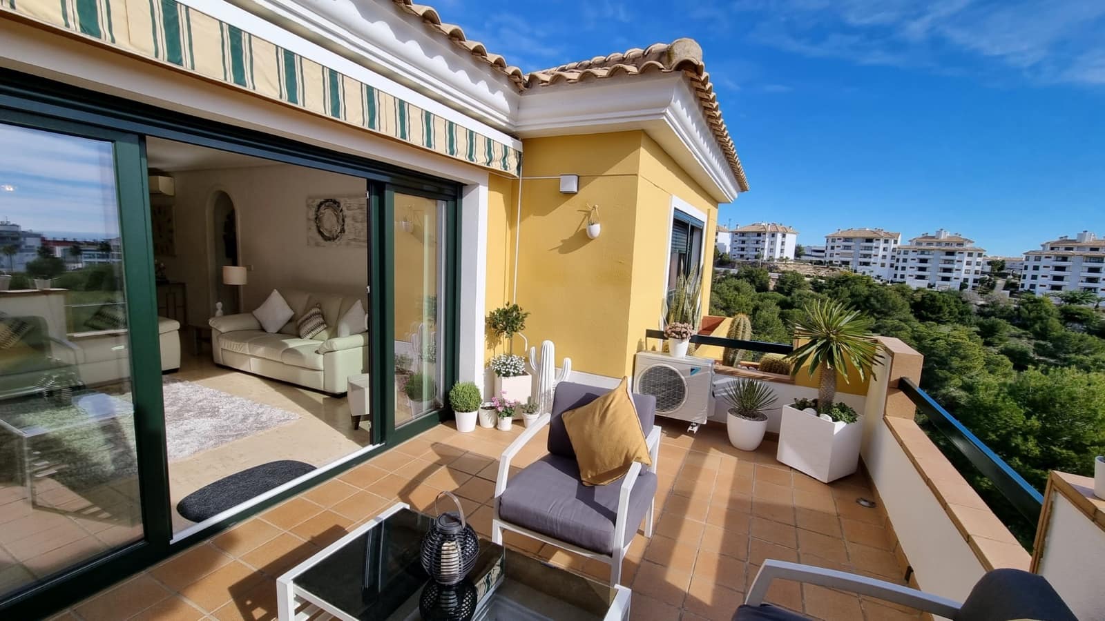 2 slaapkamer Penthouse te koop in Campoamor met zwembad garage - € 395.000 (Ref: 9936846)