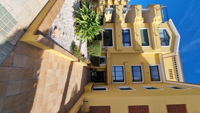 2 makuuhuone Kattohuoneisto myytävänä paikassa Campoamor, Orihuela mukana uima-altaan 
autotalli - 395 000 € (Ref: 9936846)