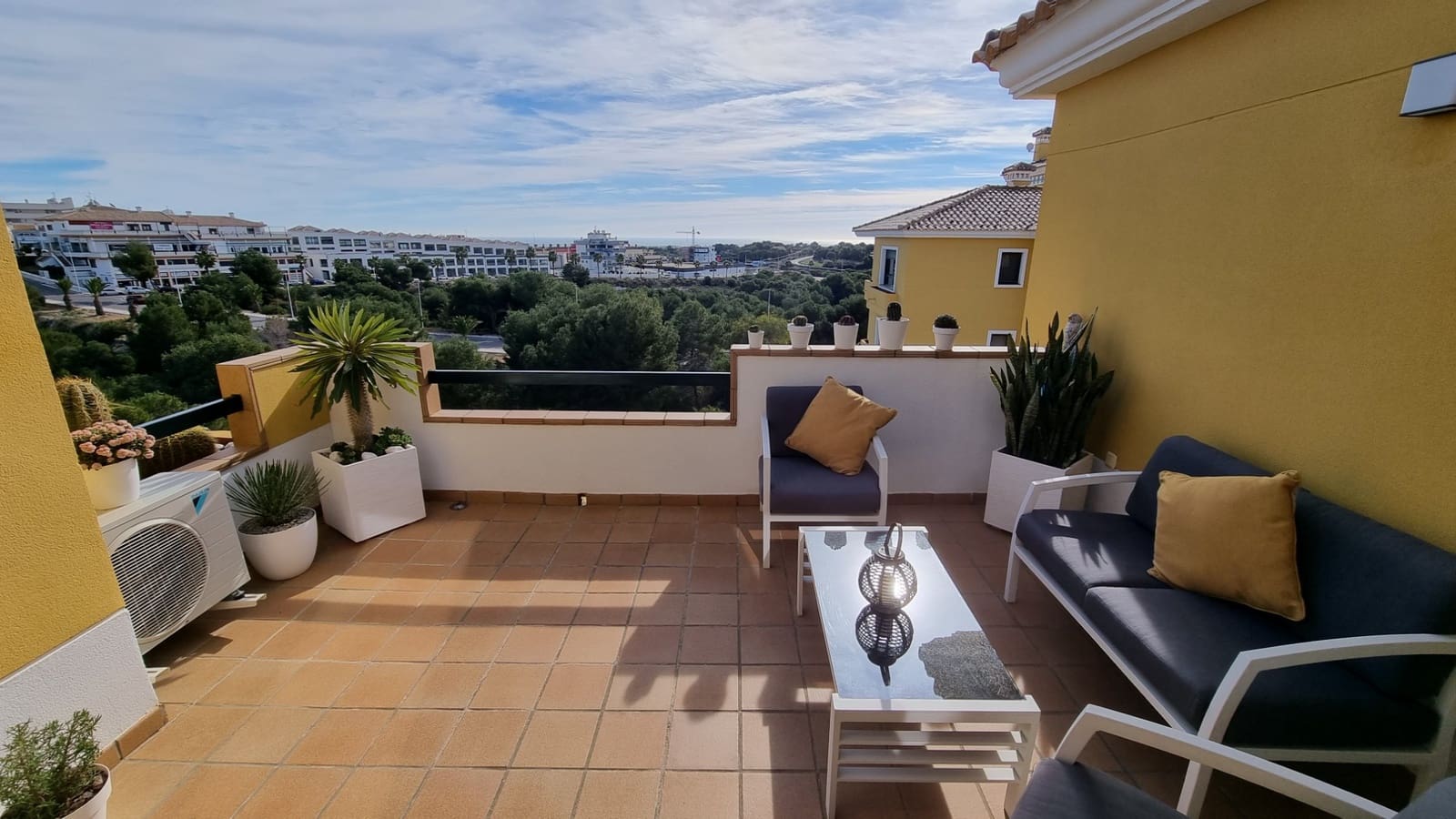2 slaapkamer Penthouse te koop in Campoamor met zwembad garage - € 395.000 (Ref: 9936846)