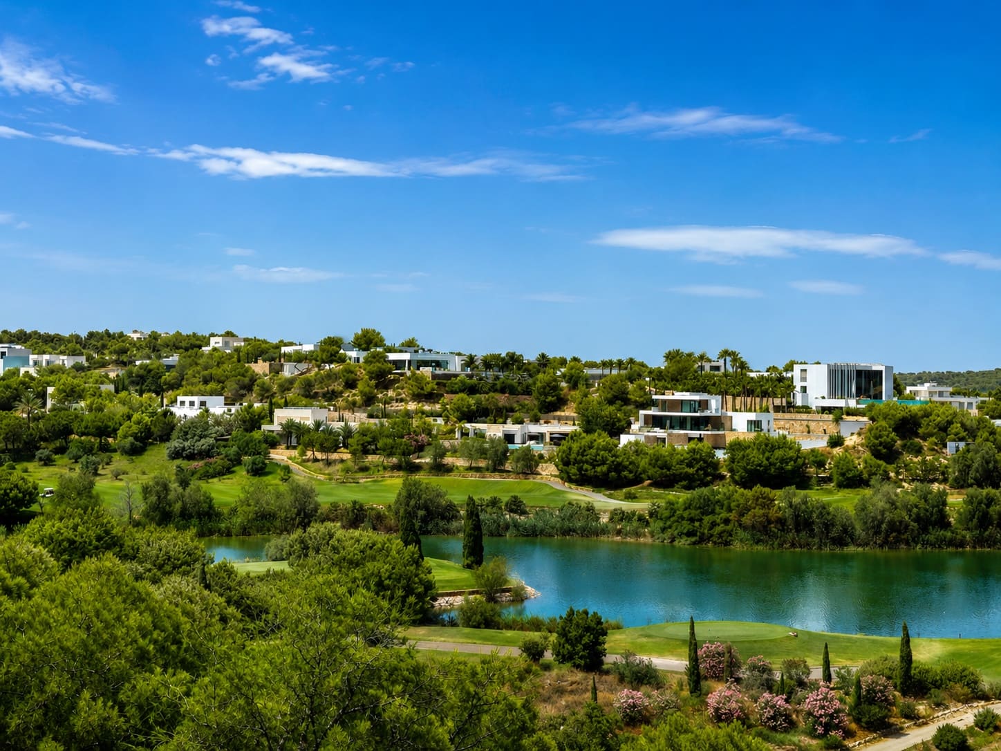 3 soveværelse Lejlighed til salg i Las Colinas Golf med swimmingpool garage - € 1.175.000 (Ref: 9978432)
