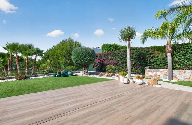 3 soveværelse Lejlighed til salg i Las Colinas Golf, Orihuela med swimmingpool - € 570.000 (Ref: 9990314)