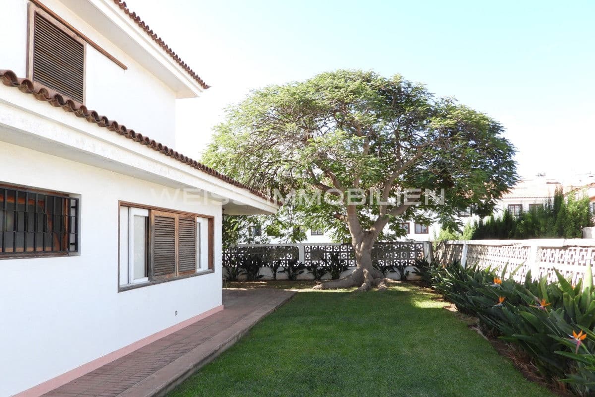 5 slaapkamer Huis te koop in Puerto de la Cruz met garage - € 800.000 (Ref: 7986484)