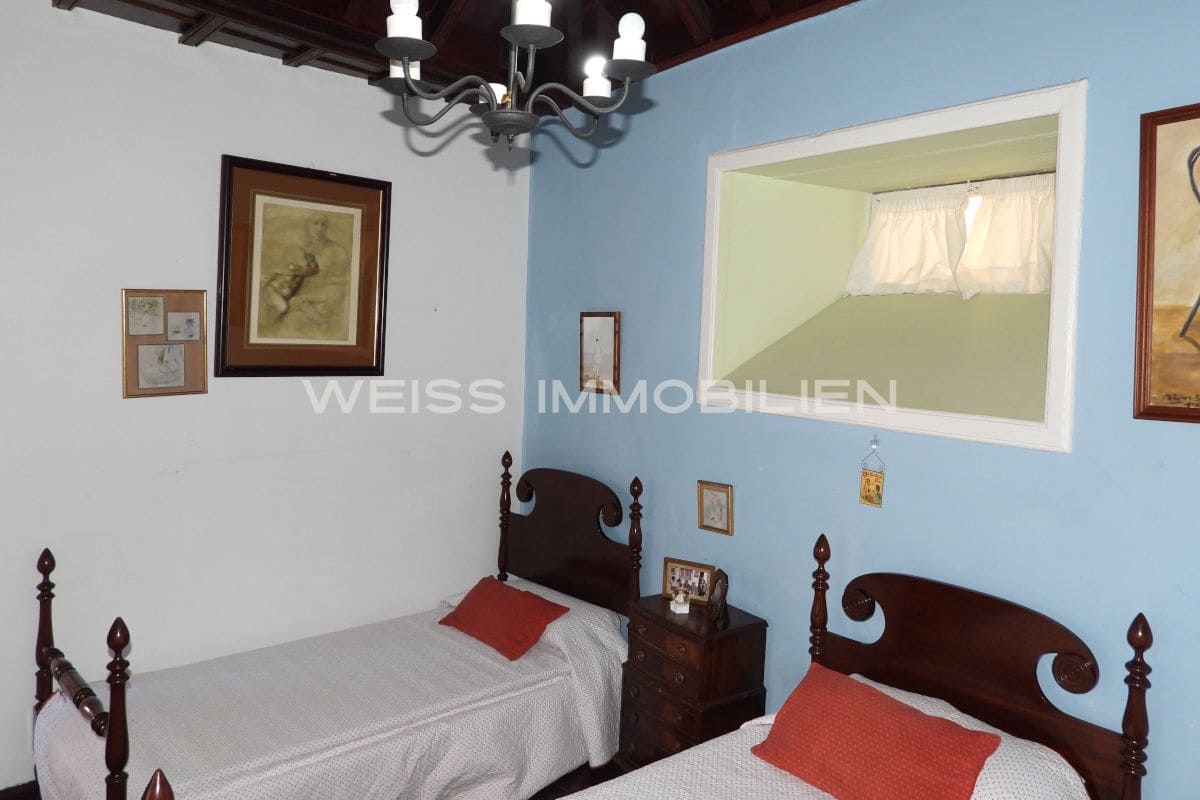 8 soverom Hus til salgs i La Orotava med garasje - € 730 000 (Ref: 8599014)