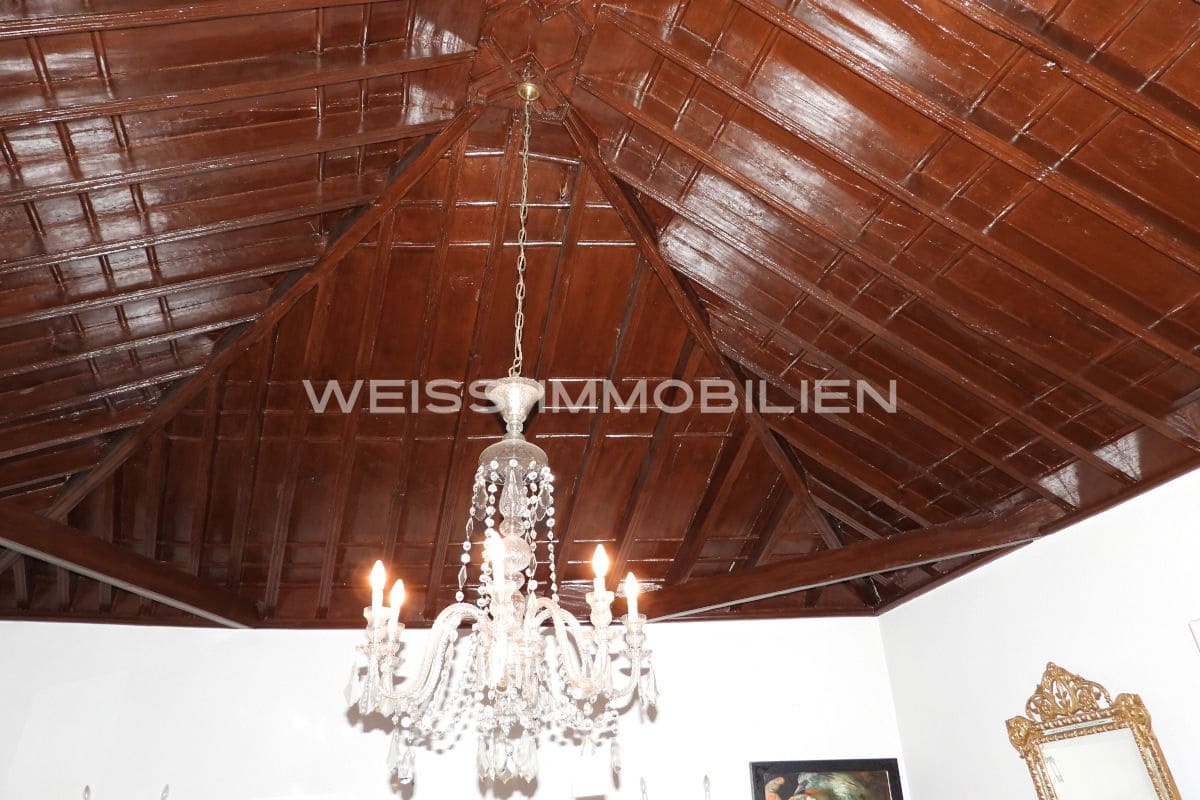 8 soverom Hus til salgs i La Orotava med garasje - € 730 000 (Ref: 8599014)