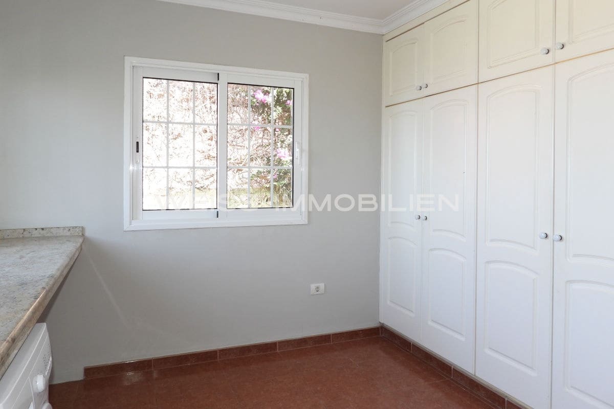 4 bedroom Villa for sale in La Orotava with pool garage - € 900,000 (Ref: 8687043)