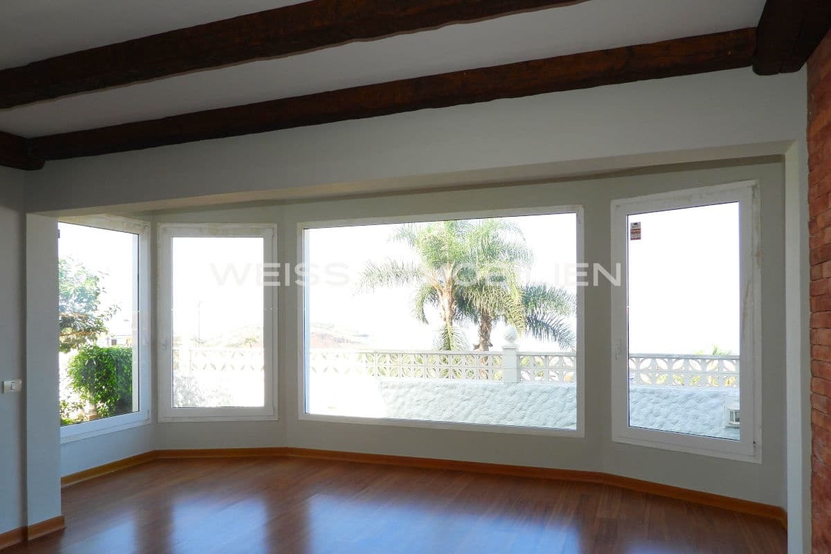 4 bedroom Villa for sale in La Orotava with pool garage - € 900,000 (Ref: 8687043)