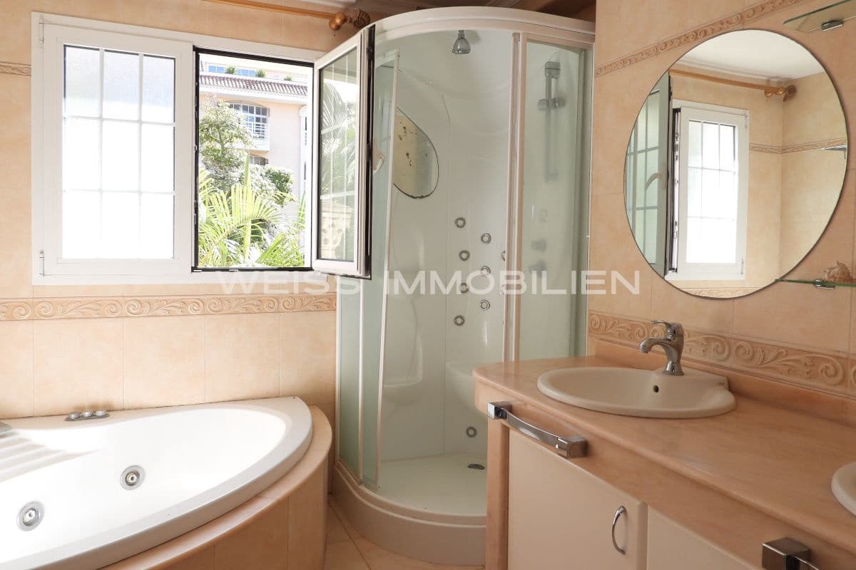 4 bedroom Villa for sale in La Orotava with pool garage - € 900,000 (Ref: 8687043)