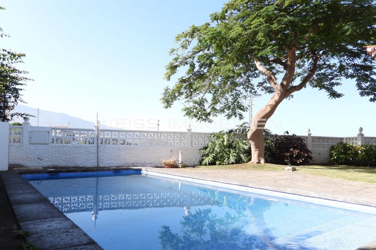 4 bedroom Villa for sale in La Orotava with pool garage - € 900,000 (Ref: 8687043)