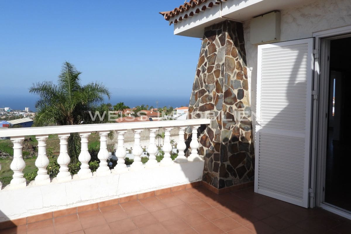 4 bedroom Villa for sale in La Orotava with pool garage - € 900,000 (Ref: 8687043)