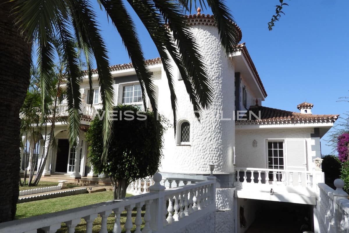 4 bedroom Villa for sale in La Orotava with pool garage - € 900,000 (Ref: 8687043)