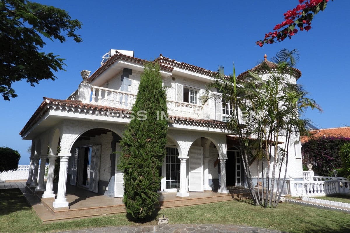 4 bedroom Villa for sale in La Orotava with pool garage - € 900,000 (Ref: 8687043)