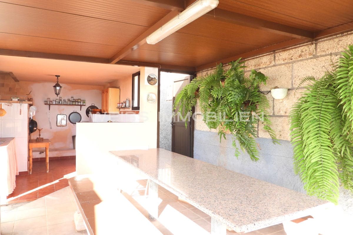 3 slaapkamer Huis te koop in Candelaria met garage - € 549.000 (Ref: 8916422)