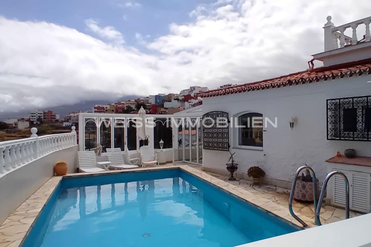 2 slaapkamer Huis te koop in Los Realejos met zwembad garage - € 545.000 (Ref: 9145154)