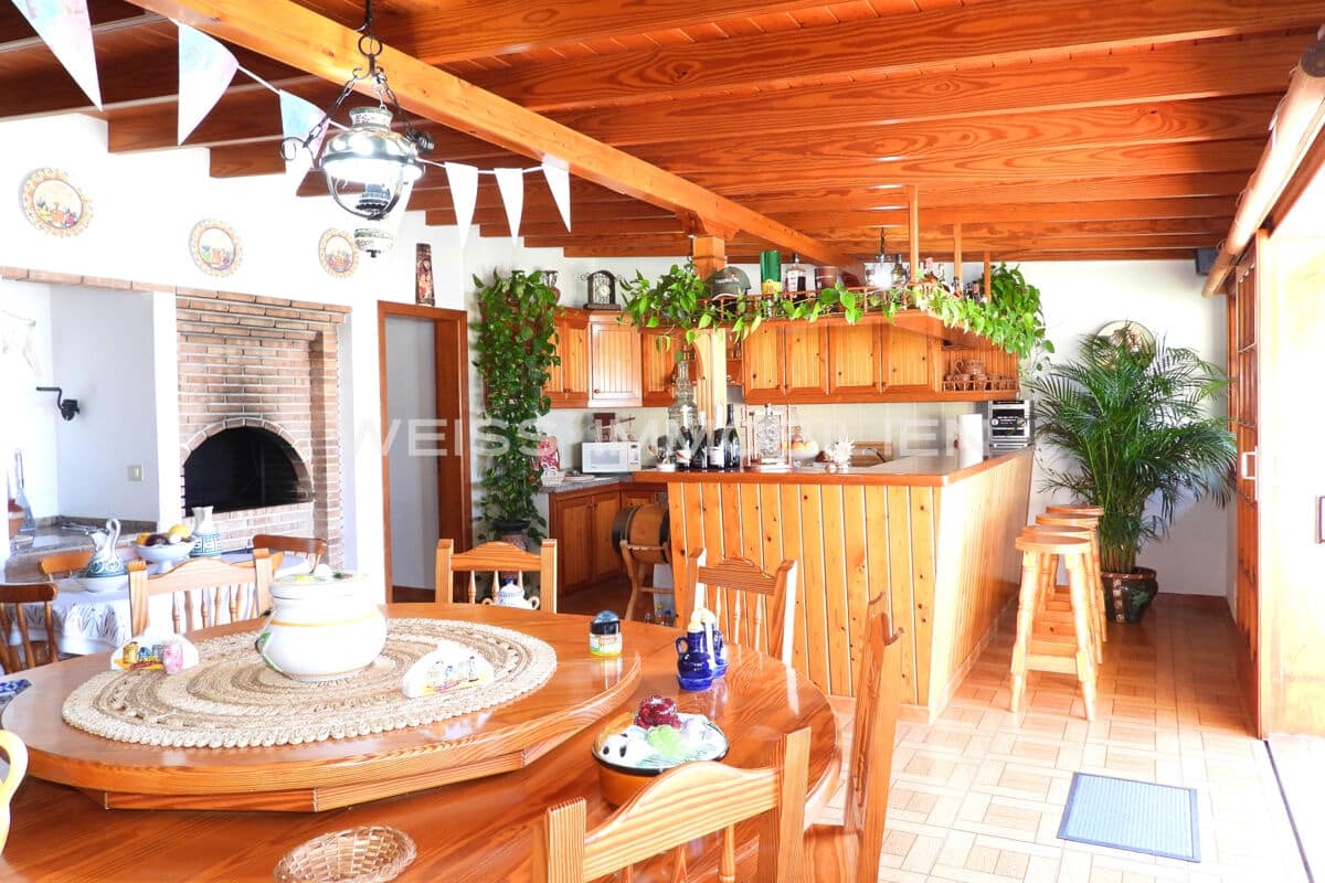 Casa de 4 habitaciones en Tacoronte en venta con piscina garaje - 1.450.000 € (Ref: 9229116)