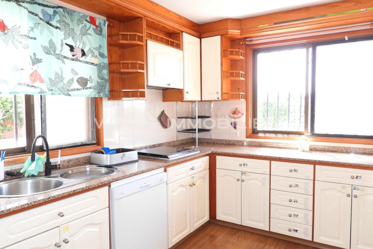 Casa de 4 habitaciones en El Sauzal en venta con piscina garaje - 735.000 € (Ref: 9663282)