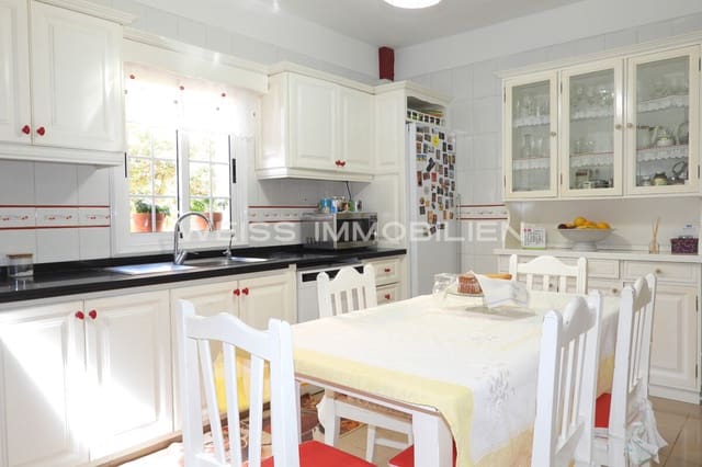 Casa de 5 habitaciones en San Cristóbal de La Laguna en venta con garaje - 595.000 € (Ref: 9687636)