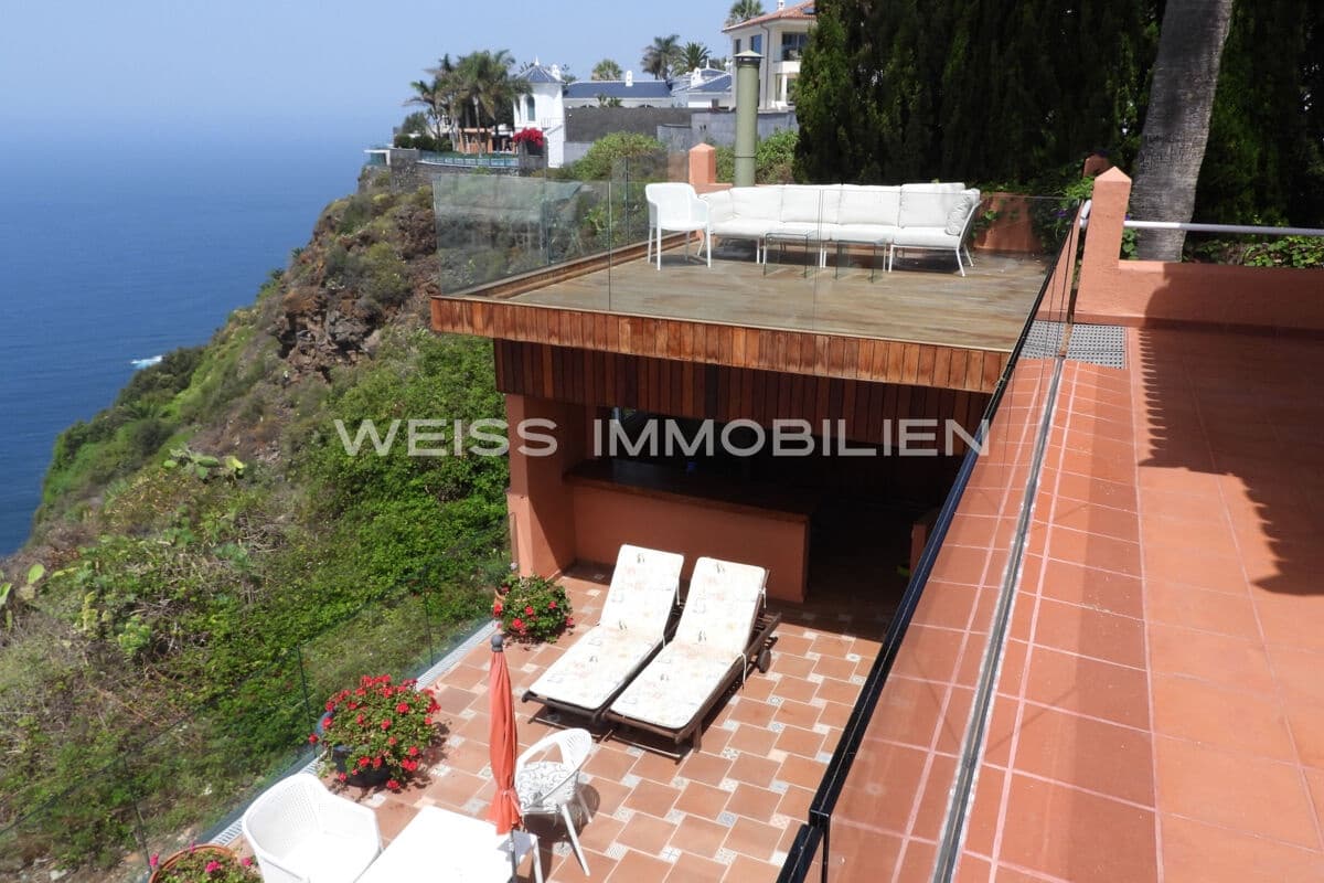 6 bedroom Townhouse for sale in Tacoronte with pool garage - € 2,700,000 (Ref: 9824579)