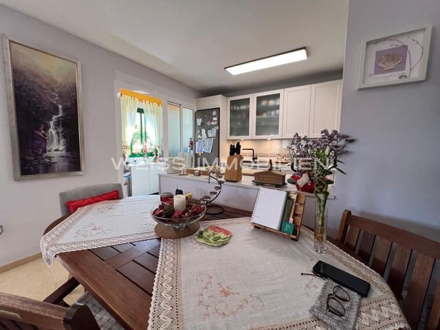 2 soveværelse Lejlighed til salg i Puerto de la Cruz med swimmingpool - € 319.000 (Ref: 9877252)