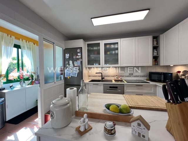 2 soveværelse Lejlighed til salg i Puerto de la Cruz med swimmingpool - € 319.000 (Ref: 9877252)