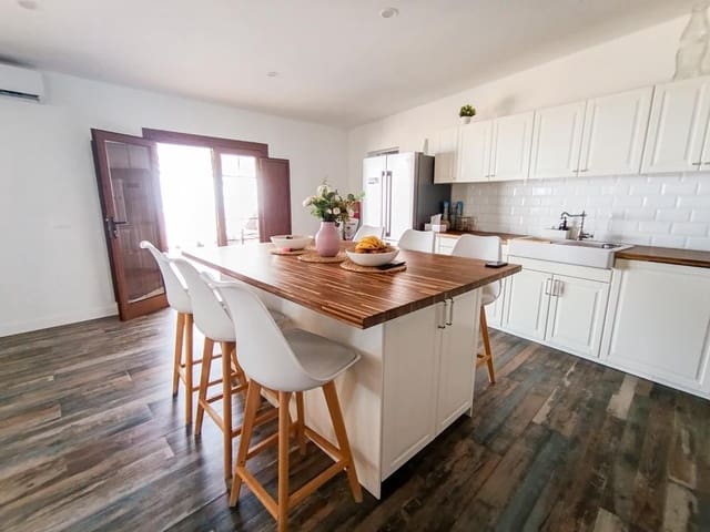 6 chambre Villa/Maison à vendre à Arafo avec piscine garage - 950 000 € (Ref: 10023120)