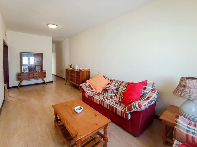 Piso de 3 habitaciones en Villa de Arico, Arico en venta - 285.000 € (Ref: 10082190)