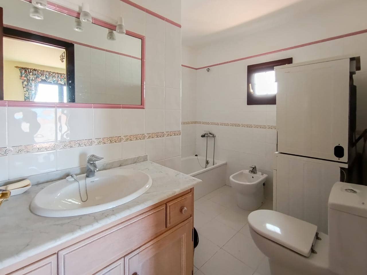 Piso de 3 habitaciones en Villa de Arico en venta - 285.000 € (Ref: 10082190)