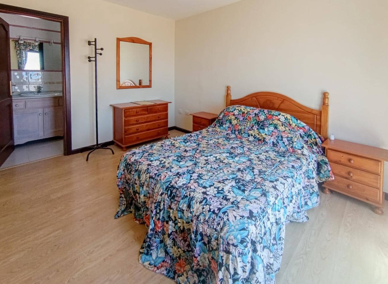 Piso de 3 habitaciones en Villa de Arico en venta - 285.000 € (Ref: 10082190)