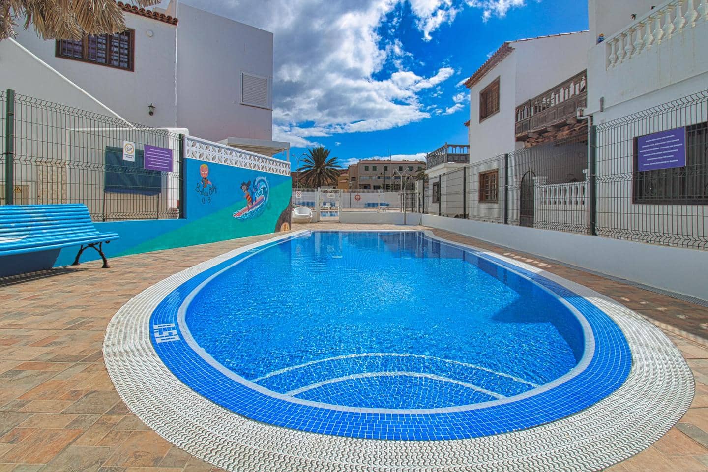 2 bedroom Flat for sale in Costa del Silencio with pool - € 194,000 (Ref: 10118519)