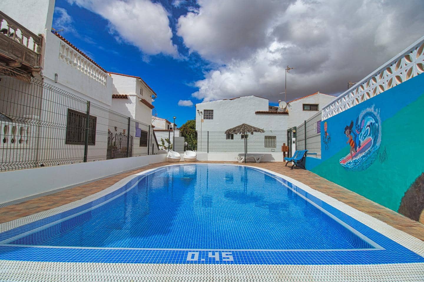 2 bedroom Flat for sale in Costa del Silencio with pool - € 194,000 (Ref: 10118519)