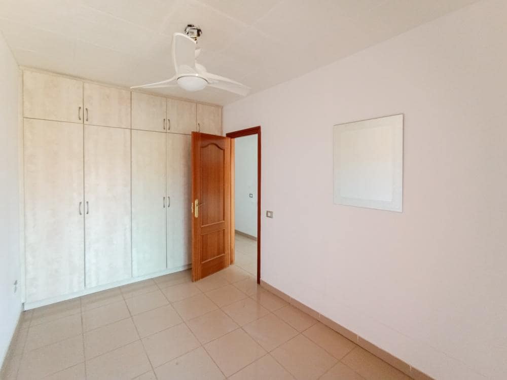 2 soverom Leilighet til salgs i Costa del Silencio med svømmebasseng garasje - € 240 000 (Ref: 10183970)