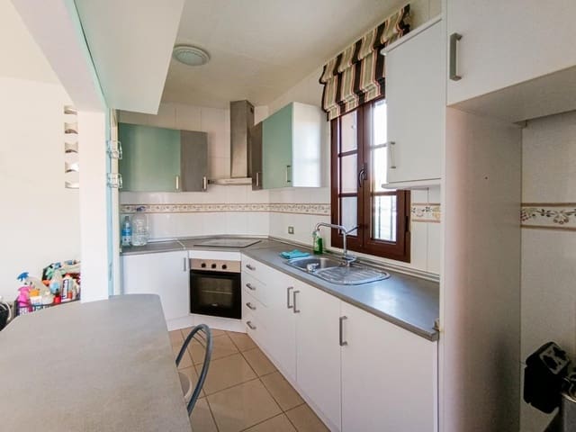 2 soverom Leilighet til salgs i Costa del Silencio, Arona med svømmebasseng garasje - € 240 000 (Ref: 10183970)