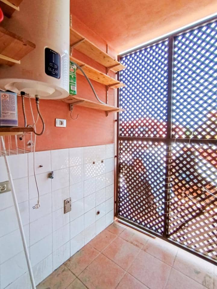 2 soverom Leilighet til salgs i Costa del Silencio med svømmebasseng garasje - € 240 000 (Ref: 10183970)
