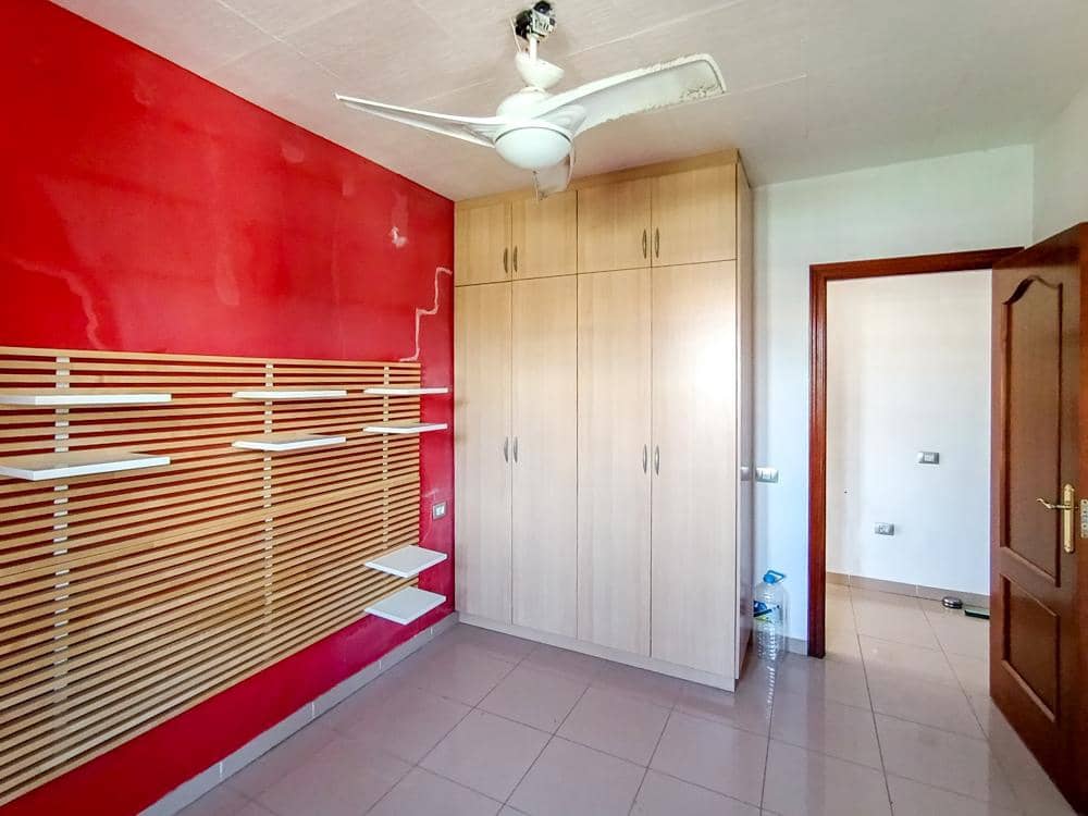 2 soverom Leilighet til salgs i Costa del Silencio med svømmebasseng garasje - € 240 000 (Ref: 10183970)