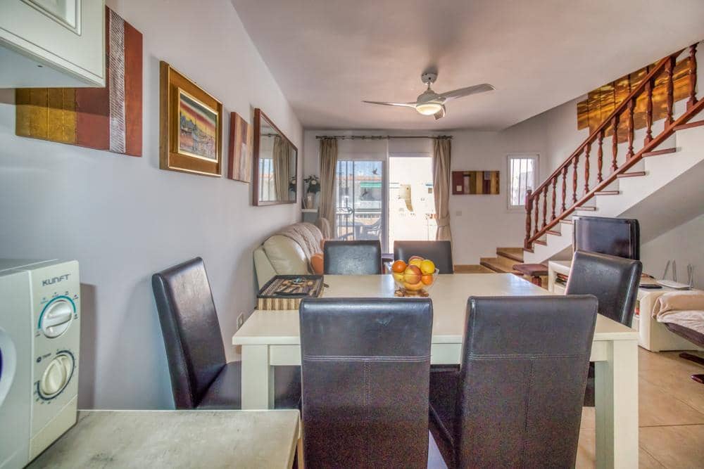 Chalet de 3 habitaciones en Costa Adeje en venta con piscina - 449.500 € (Ref: 7520331)