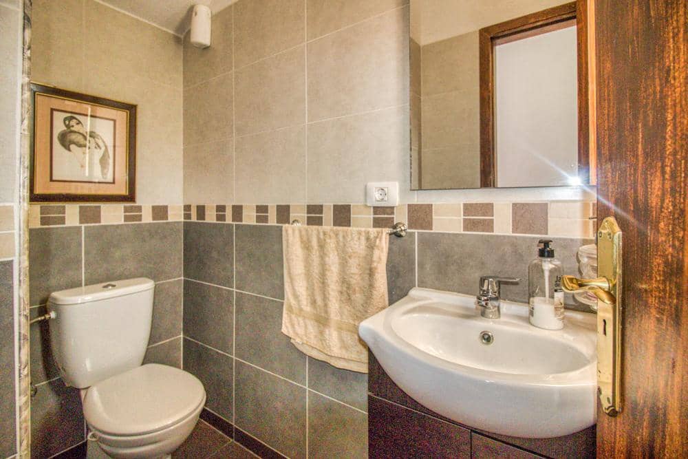 Chalet de 3 habitaciones en Costa Adeje en venta con piscina - 449.500 € (Ref: 7520331)