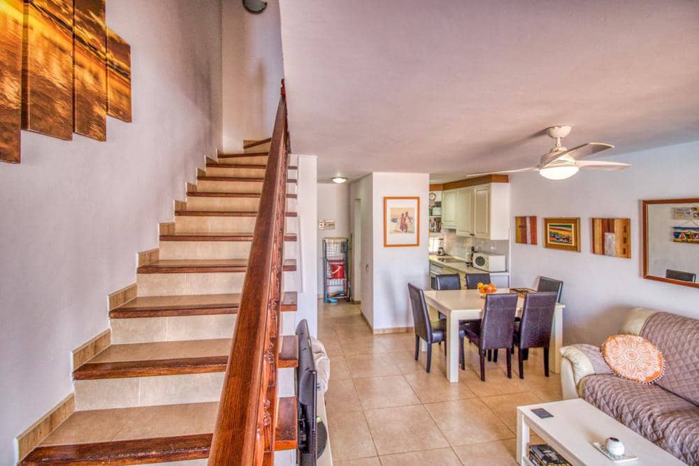 Chalet de 3 habitaciones en Costa Adeje en venta con piscina - 449.500 € (Ref: 7520331)