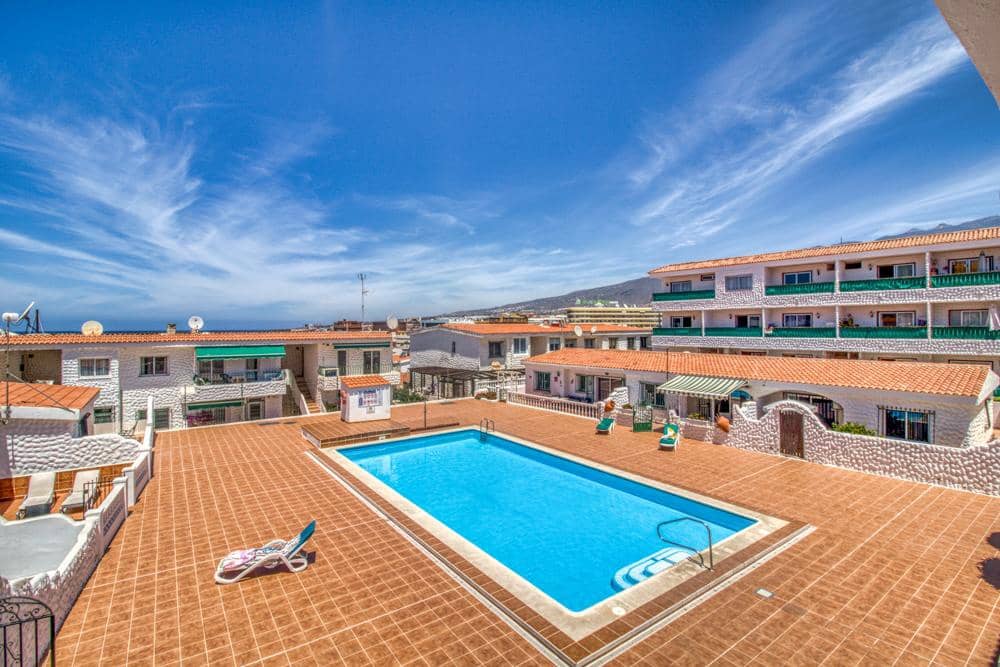 Chalet de 3 habitaciones en Costa Adeje en venta con piscina - 449.500 € (Ref: 7520331)