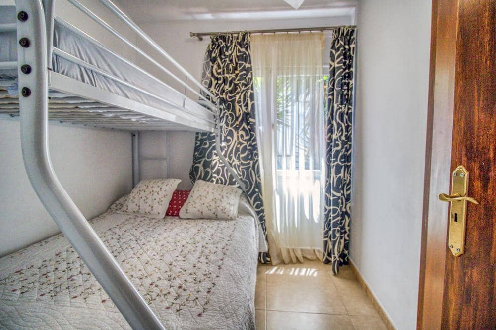 Chalet de 3 habitaciones en Costa Adeje en venta con piscina - 449.500 € (Ref: 7520331)