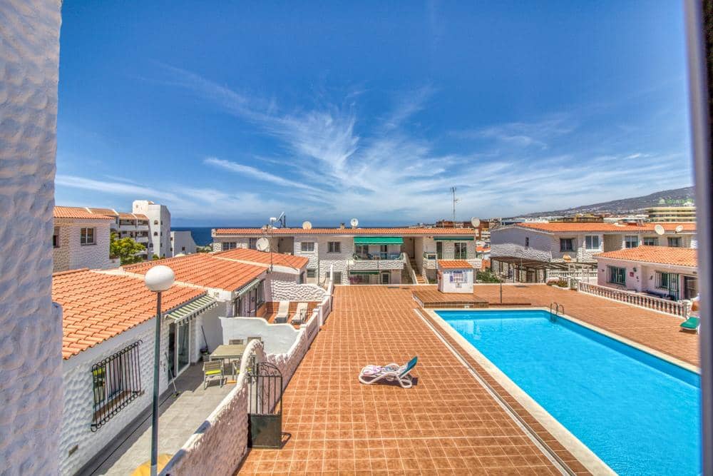 Chalet de 3 habitaciones en Costa Adeje en venta con piscina - 449.500 € (Ref: 7520331)