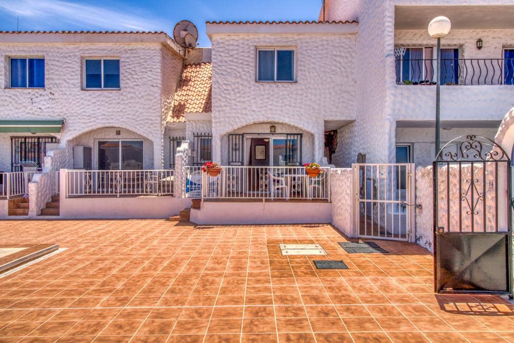 Chalet de 3 habitaciones en Costa Adeje en venta con piscina - 449.500 € (Ref: 7520331)