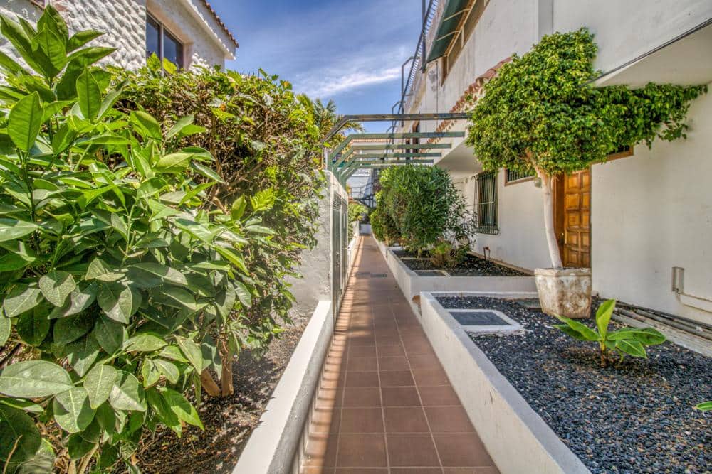 Chalet de 3 habitaciones en Costa Adeje en venta con piscina - 449.500 € (Ref: 7520331)